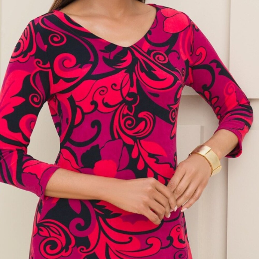 Chicos Travelers Drama Print V-Neck Top
